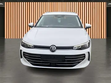 VW Passat Variant 1.5 eTSI MHEV DSG Massage KeyGo N