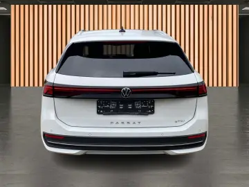 VW Passat Variant 1.5 eTSI MHEV DSG Massage KeyGo N