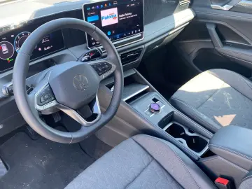 VW Tiguan 1.5 eTSI Life LED  Navi Akustikglas