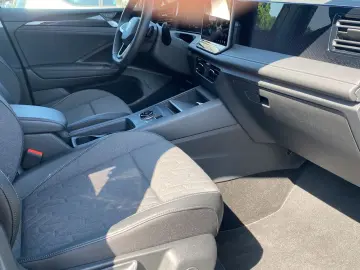 VW Tiguan 1.5 eTSI Life LED  Navi Akustikglas