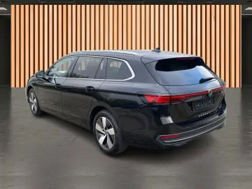 VW Passat Variant 1.5 eTSI MHEV DSG Massage KeyGo N