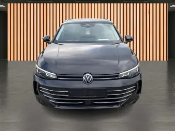VW Passat Variant 1.5 eTSI MHEV DSG Massage KeyGo N