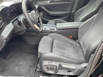 VW Passat Variant 1.5 eTSI MHEV DSG Massage KeyGo N
