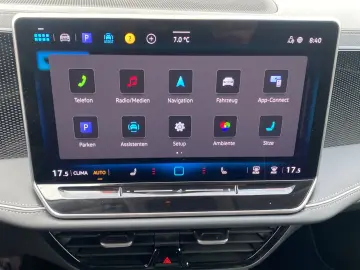 VW Passat Variant 1.5 eTSI MHEV DSG Massage KeyGo N