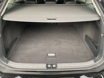 VW Passat Variant 1.5 eTSI MHEV DSG Massage KeyGo N