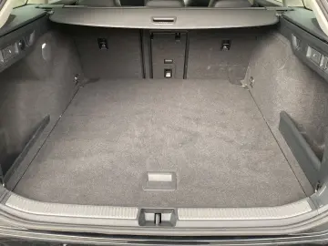VW Passat Variant 1.5 eTSI MHEV DSG Massage KeyGo N