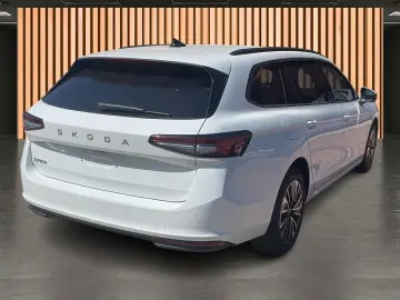 SKODA Superb 2.0 TDI DSG Selection MatrixLED KeyGo DAB
