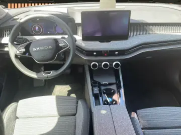 SKODA Superb 2.0 TDI DSG Selection MatrixLED KeyGo DAB
