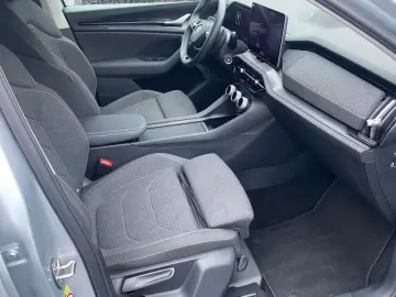 SKODA Kodiaq 1.5 TSI DSG Selection Navi ACC Matrix