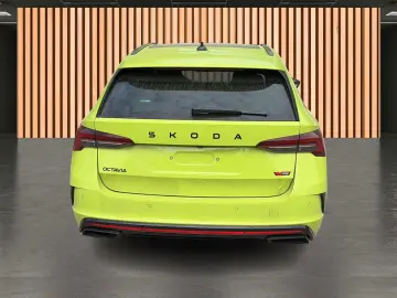 SKODA Octavia 2.0 TSI RS DSG Standheizung Canton Pano