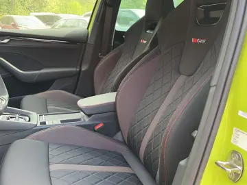 SKODA Octavia 2.0 TSI RS DSG Standheizung Canton Pano