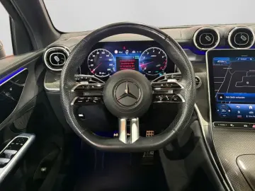 MERCEDES-BENZ GLC 200 4M AMG NIGHT PANO DISTR DIGI-LIGHT