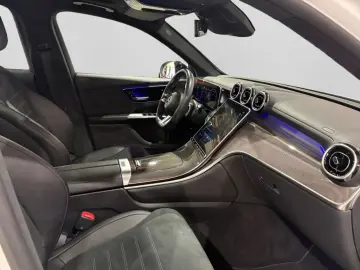 MERCEDES-BENZ GLC 200 4M AMG NIGHT PANO DISTR DIGI-LIGHT