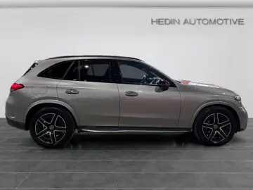 MERCEDES-BENZ GLC 300 4M AMG DISTR PANO 360  KEYL MEMORY