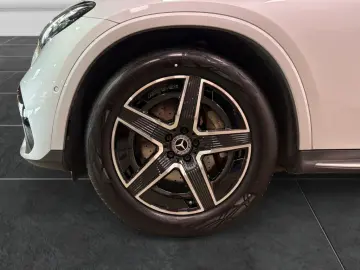 MERCEDES-BENZ GLC 300 4M AMG DISTR PANO 360  KEYL MEMO