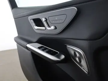 MERCEDES-BENZ GLC 300 4M AMG Pano Burmester Distronic 360