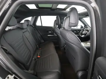 MERCEDES-BENZ GLC 300 4M AMG Pano Burmester Distronic 360