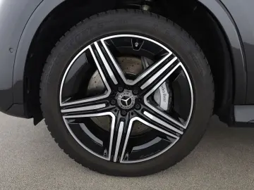 MERCEDES-BENZ GLC 300 4M AMG Pano Burmester Distronic 360
