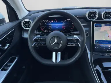 MERCEDES-BENZ GLC 200 4M AMG PANO SHZ KEYL MEMORY