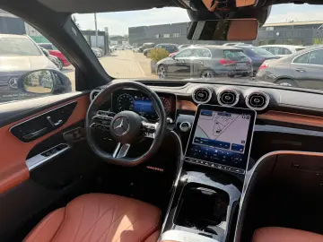MERCEDES-BENZ GLC 400e AMG Pano AHK DISTR Burm3D