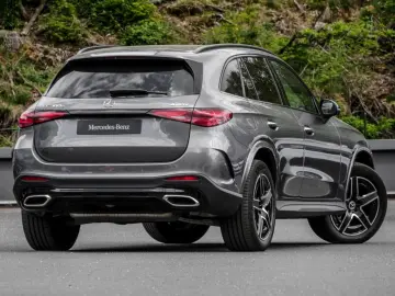 MERCEDES-BENZ GLC 300 e 4M AMG-Sport Pano AHK Burm 360