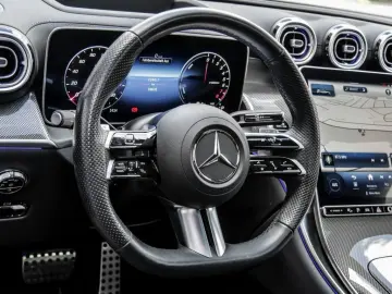 MERCEDES-BENZ GLC 300 e 4M AMG-Sport Pano AHK Burm 360