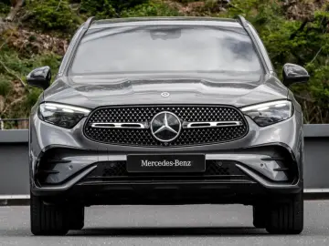MERCEDES-BENZ GLC 300 e 4M AMG-Sport Pano AHK Burm 360