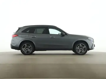 MERCEDES-BENZ GLC 400 e 4M AMG Night Pano HUD Burmester 360
