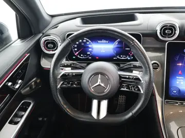 MERCEDES-BENZ GLC 400 e 4M AMG Night Pano HUD Burmester 360