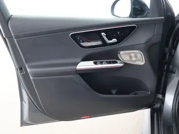 MERCEDES-BENZ GLC 400 e 4M AMG Night Pano HUD Burmester 360