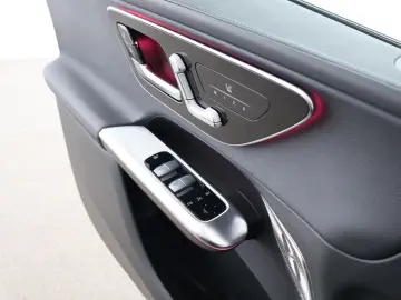 MERCEDES-BENZ GLC 400 e 4M AMG Night Pano HUD Burmester 360
