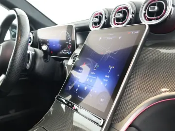 MERCEDES-BENZ GLC 400 e 4M AMG Night Pano HUD Burmester 360