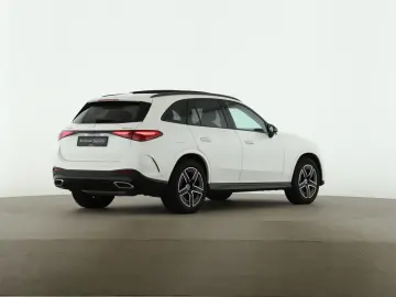 MERCEDES-BENZ GLC 400 e 4M AMG Night Pano AHK HUD Burmester