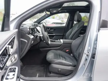 MERCEDES-BENZ GLC 400 e 4M AMG Night Panorama Distronic AHK