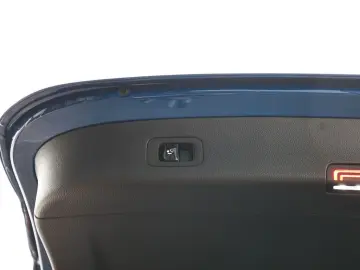 MERCEDES-BENZ GLC 300 de 4M Avantgarde Premium  Distr. LED