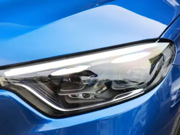 MERCEDES-BENZ GLC 300 de 4M Avantgarde Premium  Distr. LED