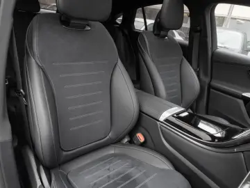 MERCEDES-BENZ GLC 300 e 4M Coupé AMG Digital Pano Burm3D