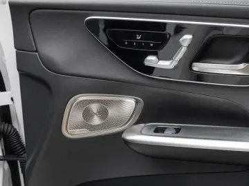 MERCEDES-BENZ GLC 300 e 4M Coupé AMG Digital Pano Burm3D