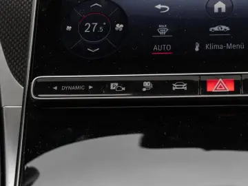 MERCEDES-BENZ GLC 300 e 4M Coupé AMG Digital Pano Burm3D