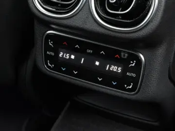 MERCEDES-BENZ GLC 300 e 4M Coupé AMG Digital Pano Burm3D