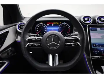 MERCEDES-BENZ GLC 300 4M Cp. PremPlus Technik HAL Carbon