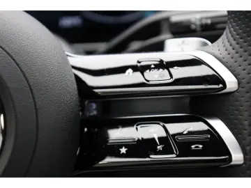 MERCEDES-BENZ GLC 300 4M Cp. PremPlus Technik HAL Carbon