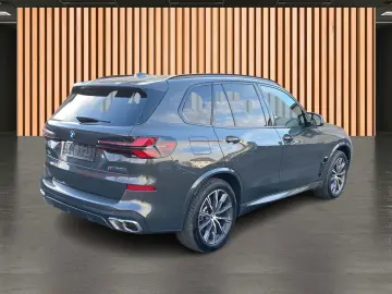 BMW X5 M60 i xDrive NP 144.000€ SkyLounge