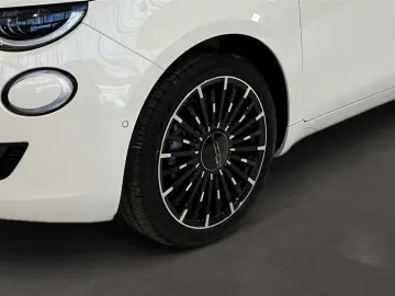 FIAT 500e LaPrima Kamera PDC Klimaautom.