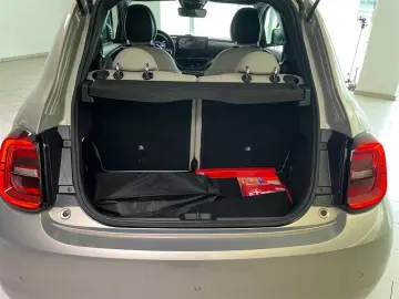FIAT 500e 118PS  Giorgio Armani  Leder Navi