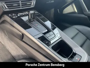 PORSCHE 911 Carrera
