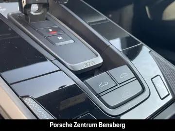 PORSCHE 911 Carrera