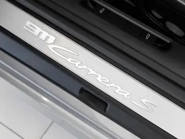 PORSCHE 911 Carrera S