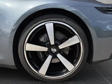 PORSCHE 992 (911) Carrera   BOSE   Sportabgas   Privacy