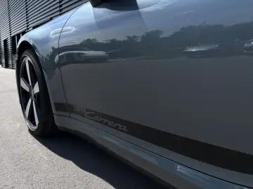 PORSCHE 992 (911) Carrera   BOSE   Sportabgas   Privacy